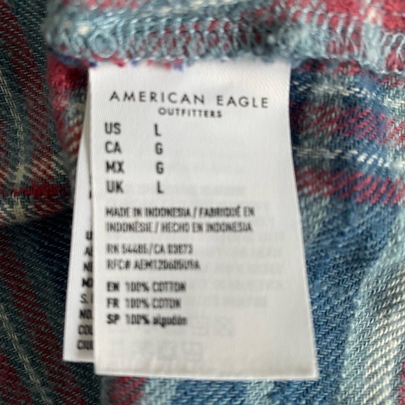 American Eagle Women’s Distressed Flannel Button Down Size L - Picture 5 of 5